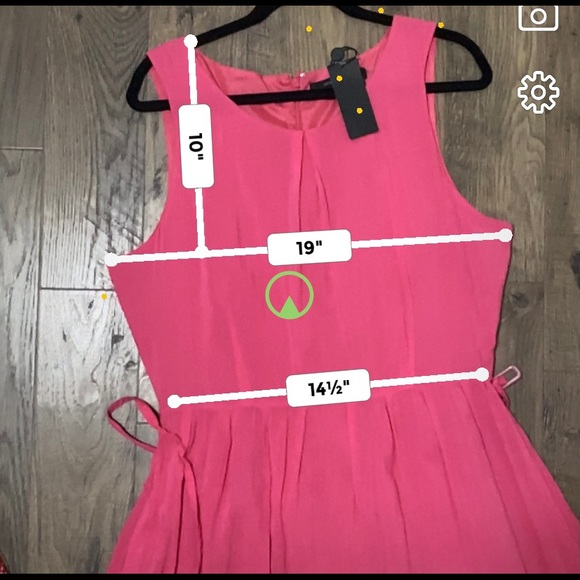 Beautiful dress - Picture 7 of 8